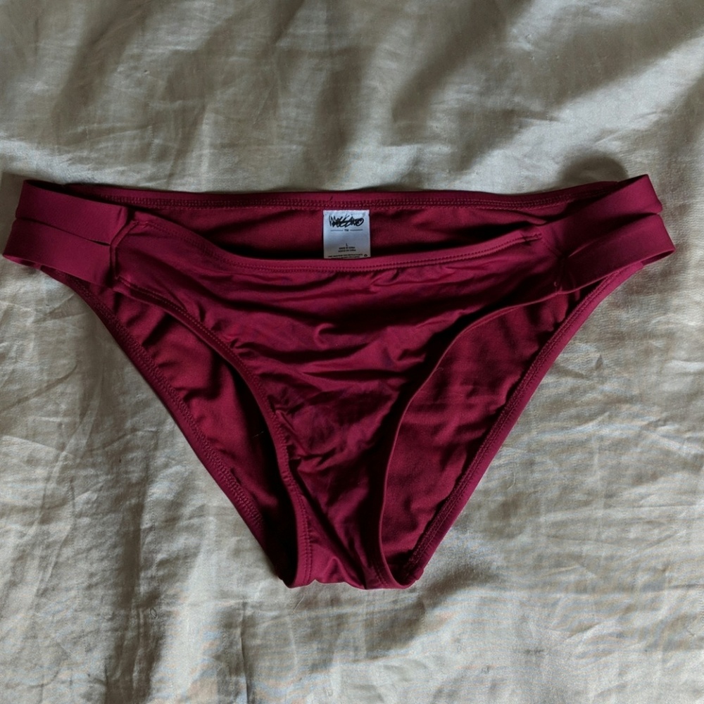 Mossimo Bikini - Picture 3 of 5